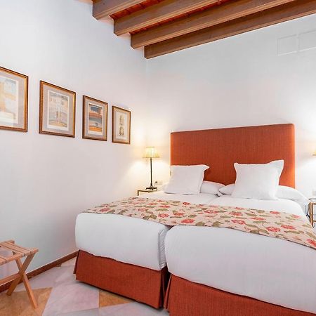 Genteel Home Campamento Sevilla Eksteriør billede